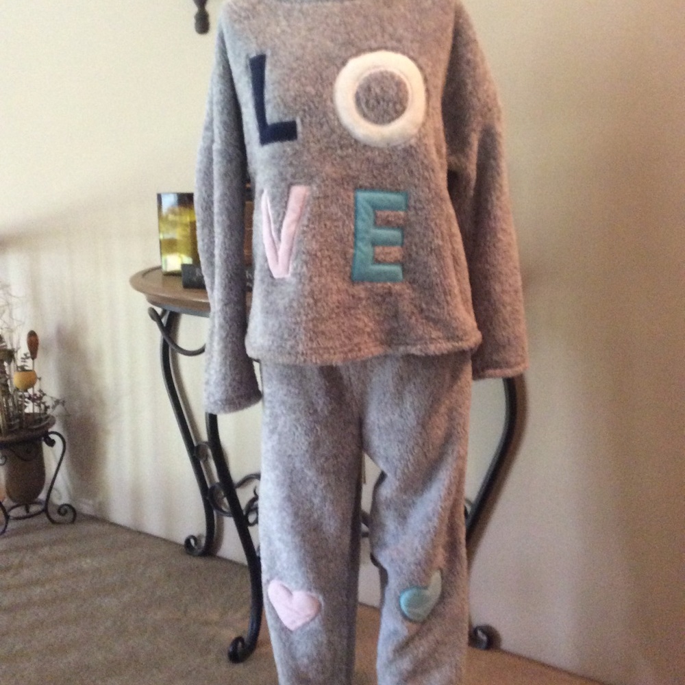 NWT Jaclyn Intimates Grey Fleece Pajama Set